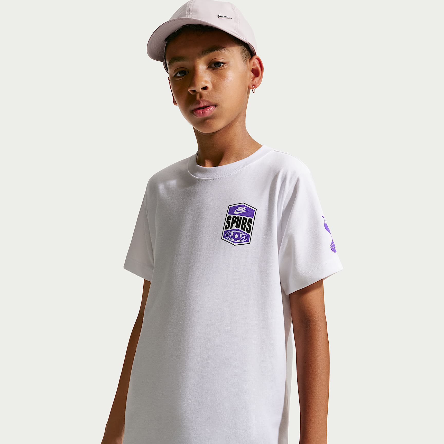 Tottenham Hotspur Premier Older Kids' Nike Football T-Shirt. Nike CA